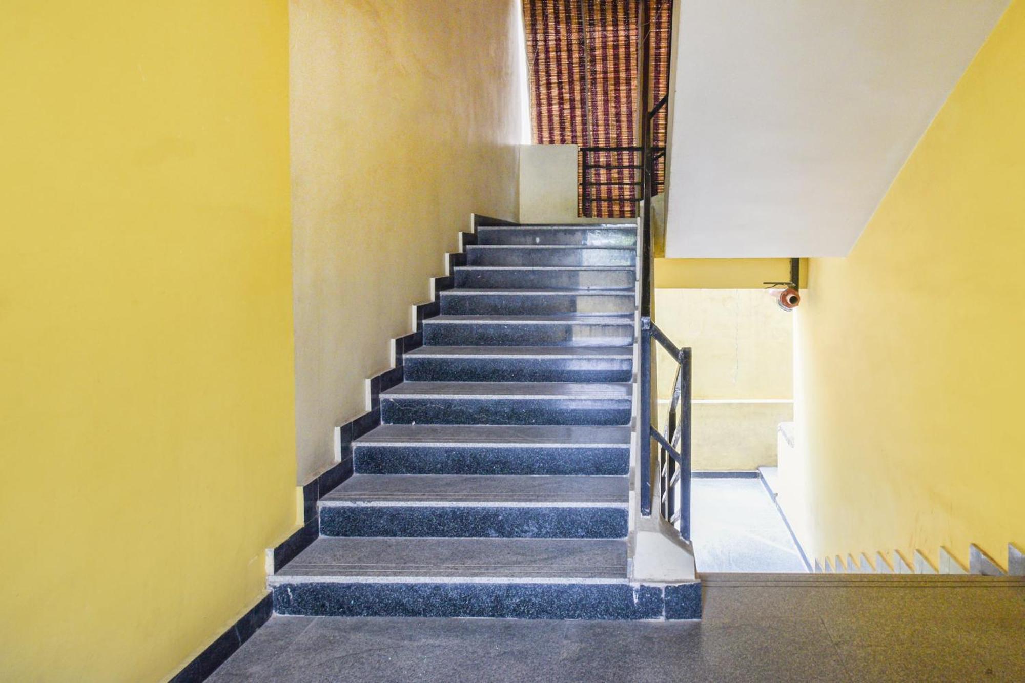 Hotel O Lucky Grand Hyderabad Exterior photo