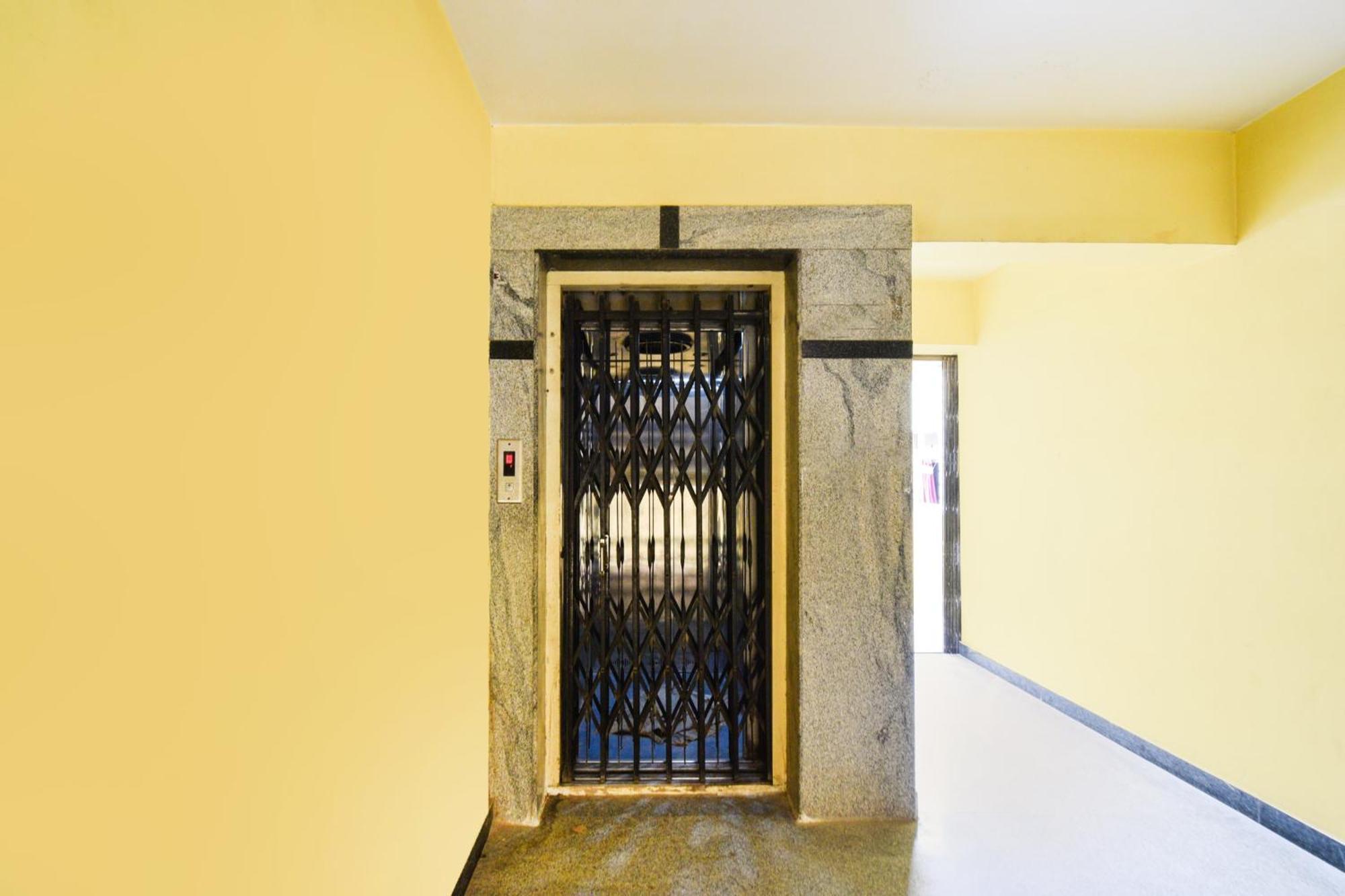 Hotel O Lucky Grand Hyderabad Exterior photo