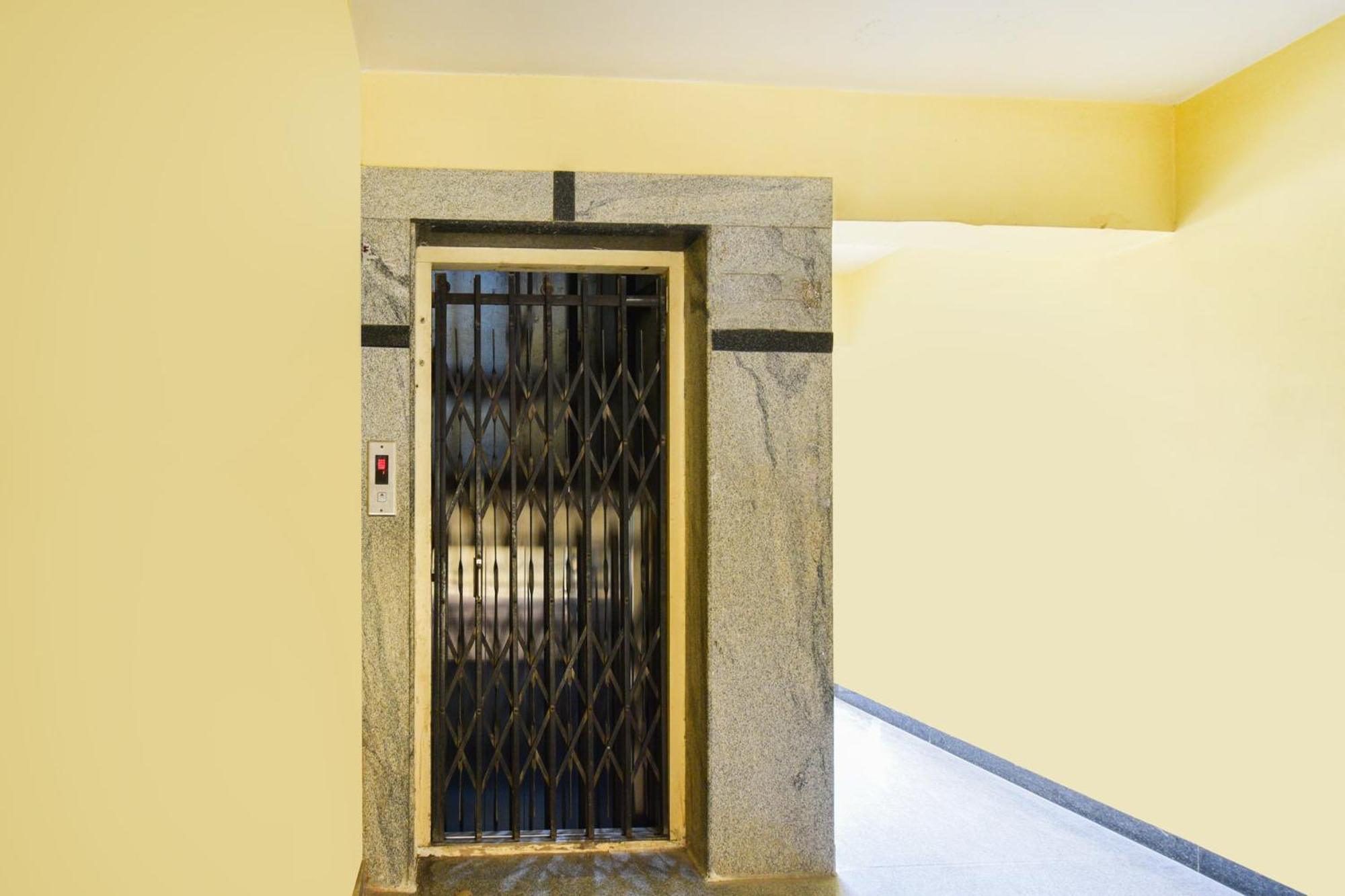 Hotel O Lucky Grand Hyderabad Exterior photo